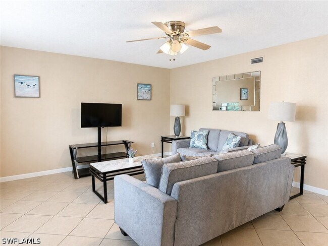 Building Photo - 4629 Bayshore Dr