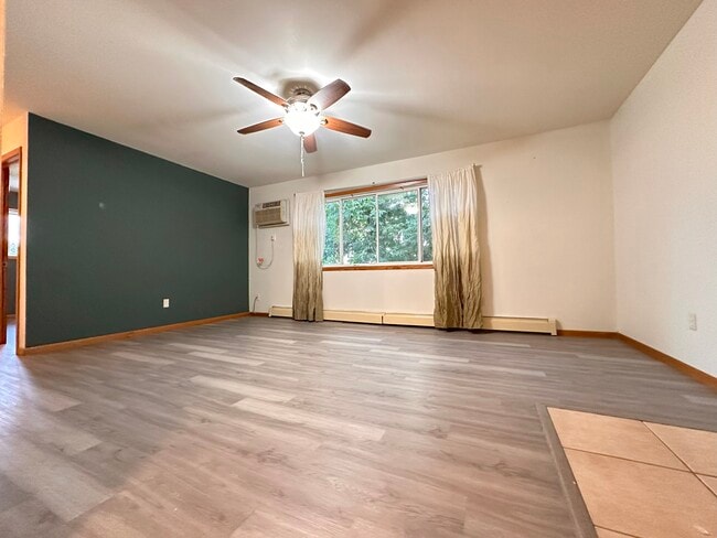 Building Photo - 2337 Carling Dr