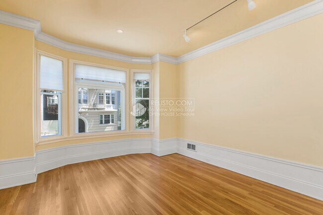 Building Photo - 747 Leavenworth St