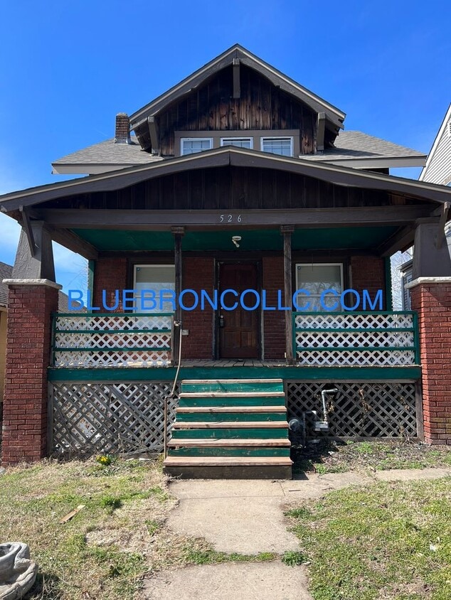 Foto principal - Must see beautiful house in northeast KC!