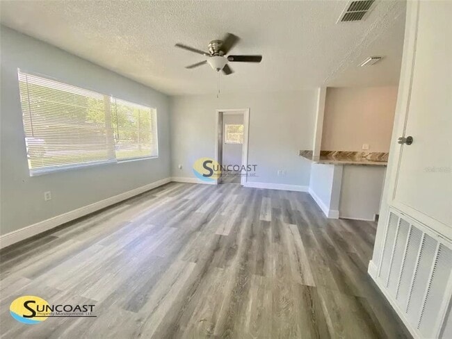 Foto del edificio - 1419 NE 25th Pl