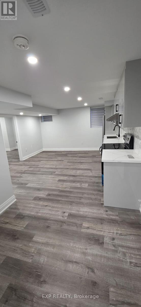 Building Photo - 5 Broden Cres