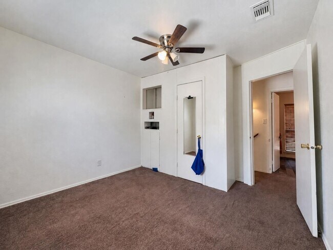 Building Photo - 3201 Galemeadow Dr