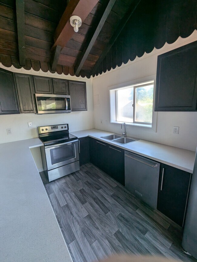 Foto del edificio - 14301 Mill Ct