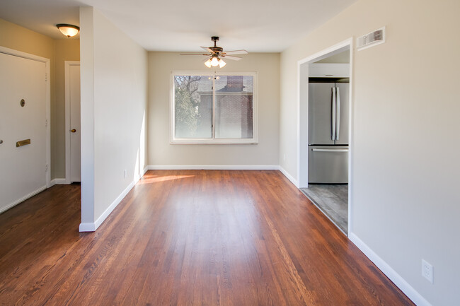 Foto del edificio - 569 Mapleview Dr
