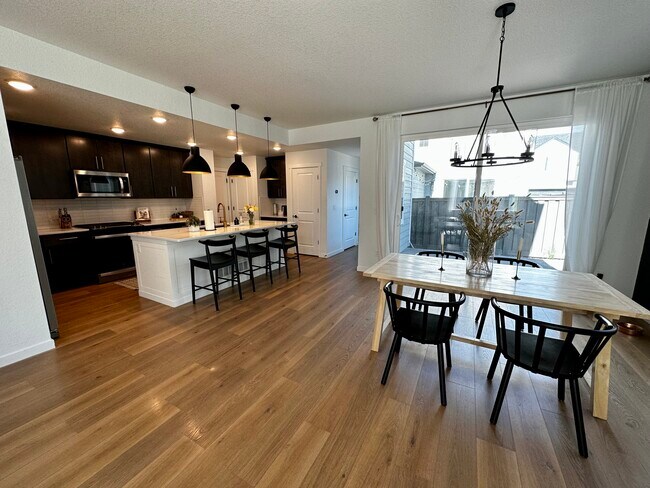 Building Photo - 5886 Spring Breeze Dr
