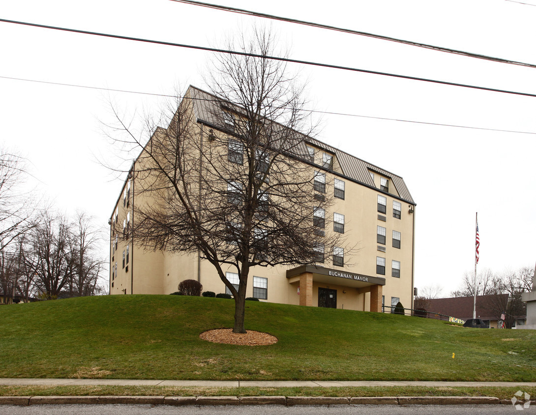 Foto del edificio - Buchanan Manor Apartments