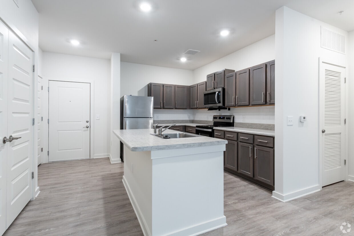 Primary Photo - Anthem Senior Living-MUST BE AGE 62+ TO APPLY