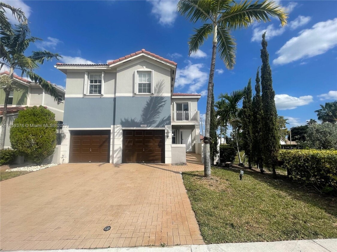 7931 NW 114th Ct, Medley, FL 33178 Townhome Rentals in Medley FL