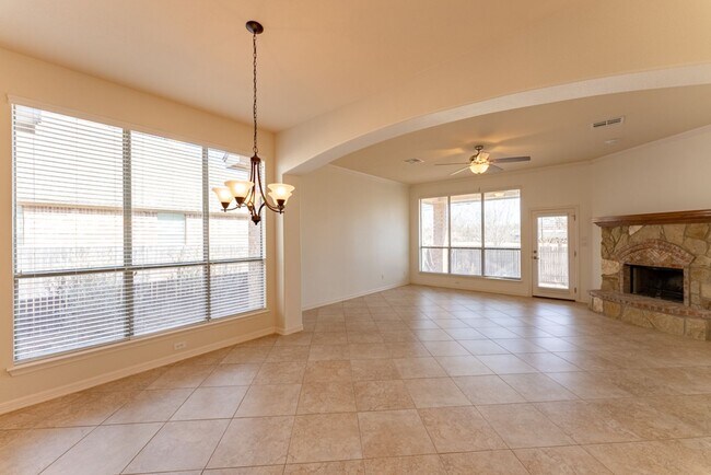 Building Photo - 20825 Windmill Ridge St
