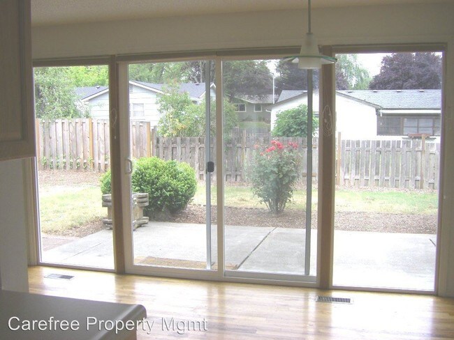 Foto del edificio - 6855 SW Briarcliff Cir
