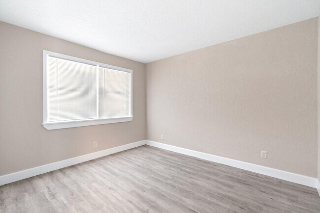Foto del edificio - 710 10th St