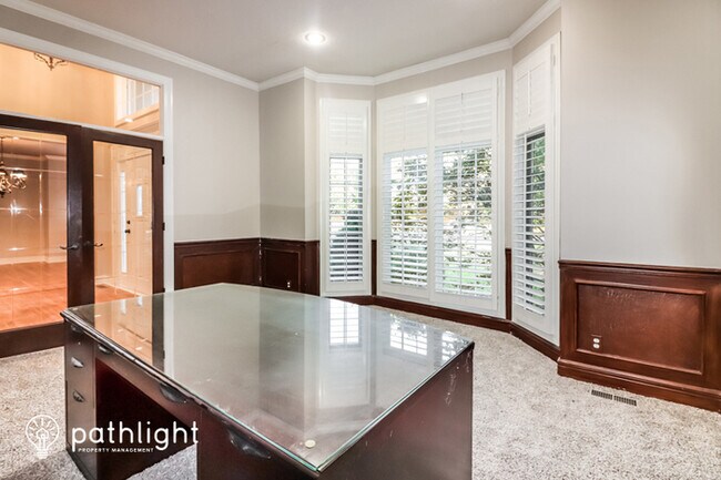 Building Photo - 15142 Windsor Circle