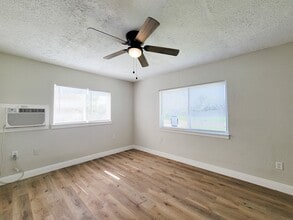 Building Photo - 711 Ave A