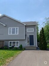Building Photo - 10 Salem Crt