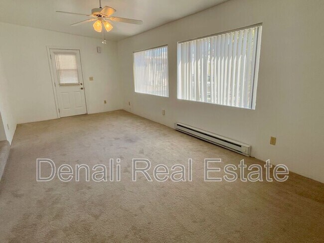 Foto del edificio - 5709 W Rocking Cir St