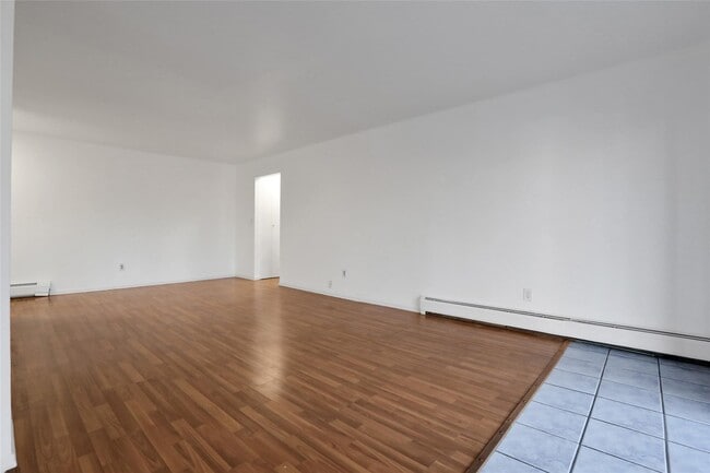 Building Photo - 10 Secora Rd