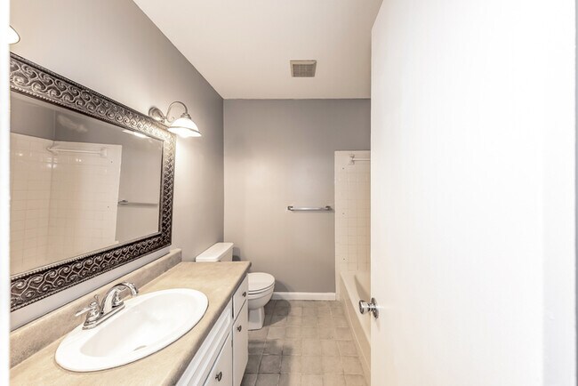 Foto del edificio - 5504 Desoto Cir