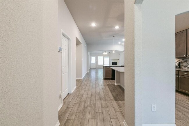 Building Photo - 2233 Garden Square Path