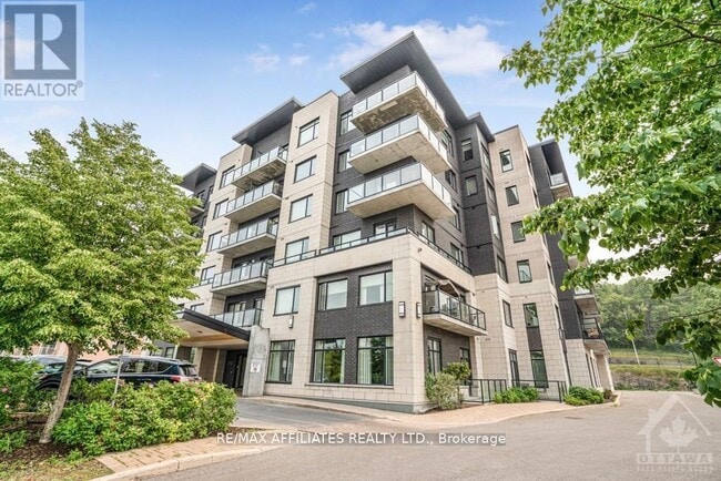 Photo du bâtiment - 310-310 Centrum Blvd