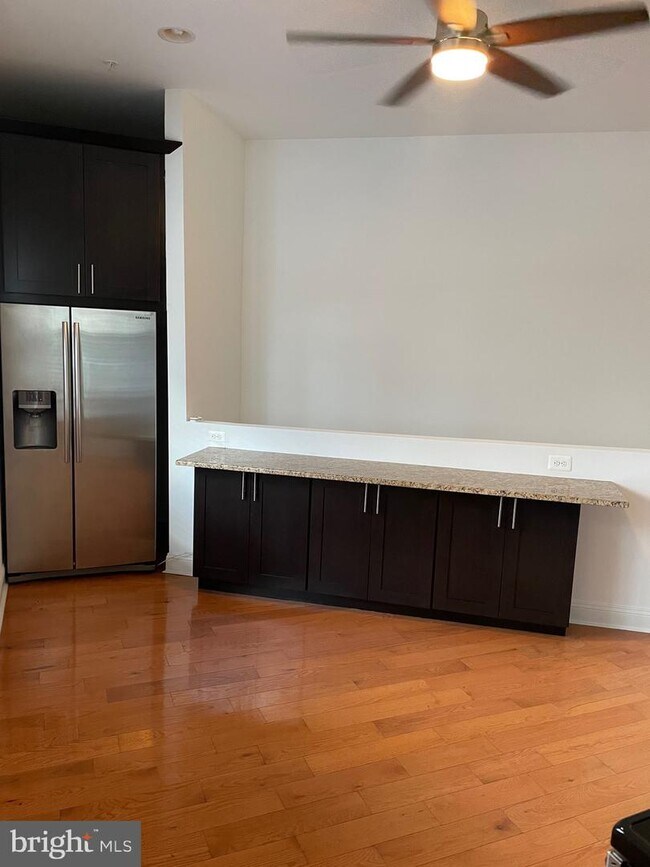 Foto del edificio - 1250 Ridge Ave