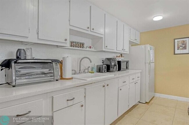 Foto del edificio - 470 Executive Center Dr