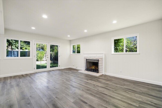 Building Photo - 6304 Mountford Dr