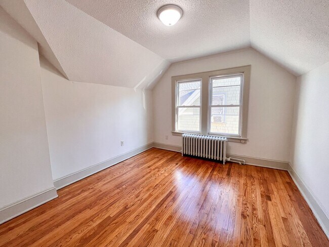 Foto del edificio - 111-115 Lincoln St / Owen Properties, LLC
