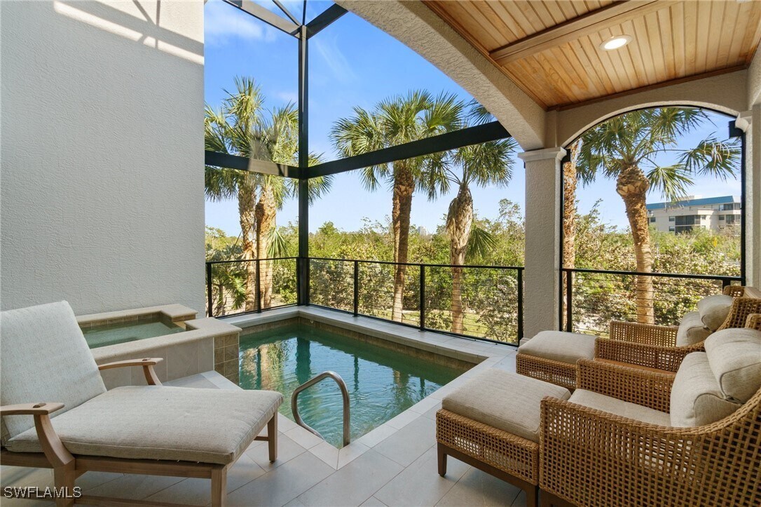 Foto principal - 25941 Hickory Blvd