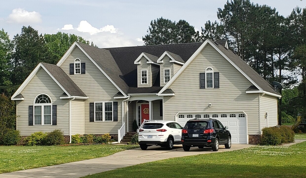 Building Photo - 134 Cottonwood Dr