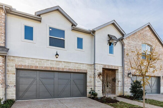 Building Photo - 621 Somerset Dr