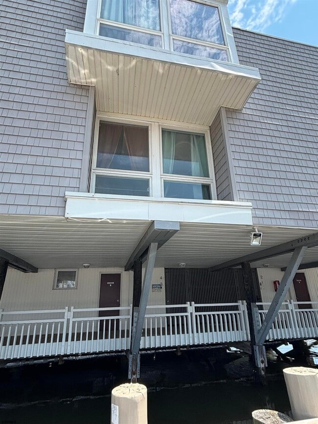 Building Photo - 151 N Annapolis Ave