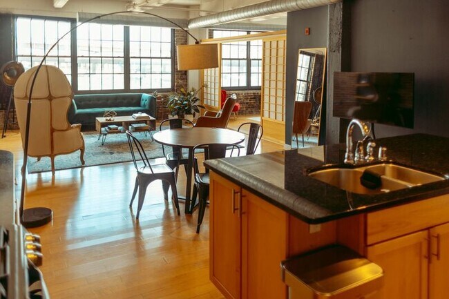 Foto del edificio - 234 Holliday St