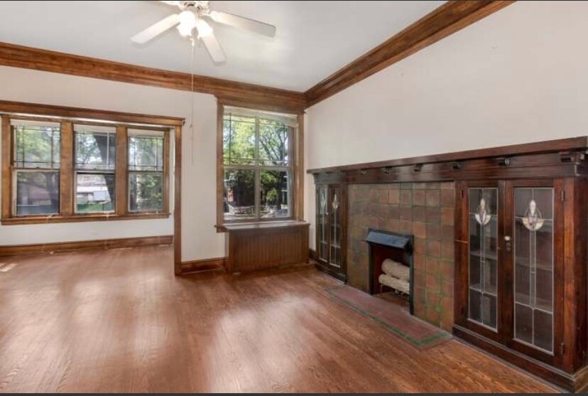 Primary Photo - 4137 S Michigan Ave