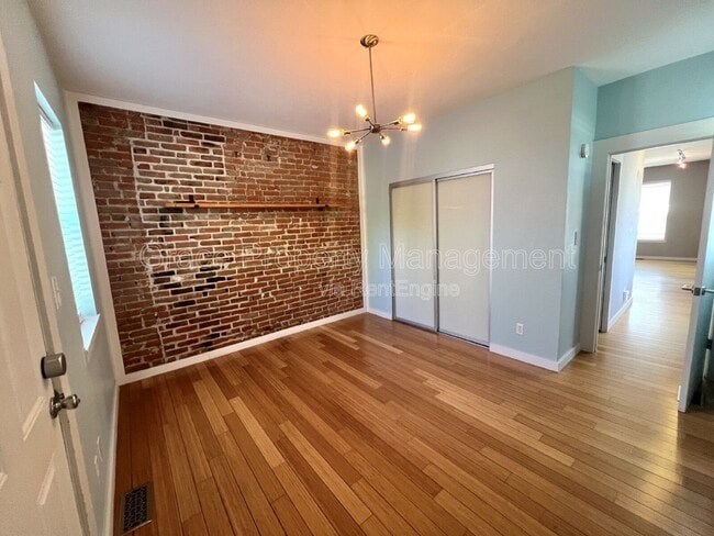 Foto del edificio - 2306 Glenarm Pl