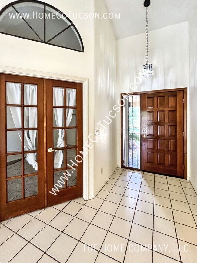 Building Photo - 1551 E Sonoran Desert Dr