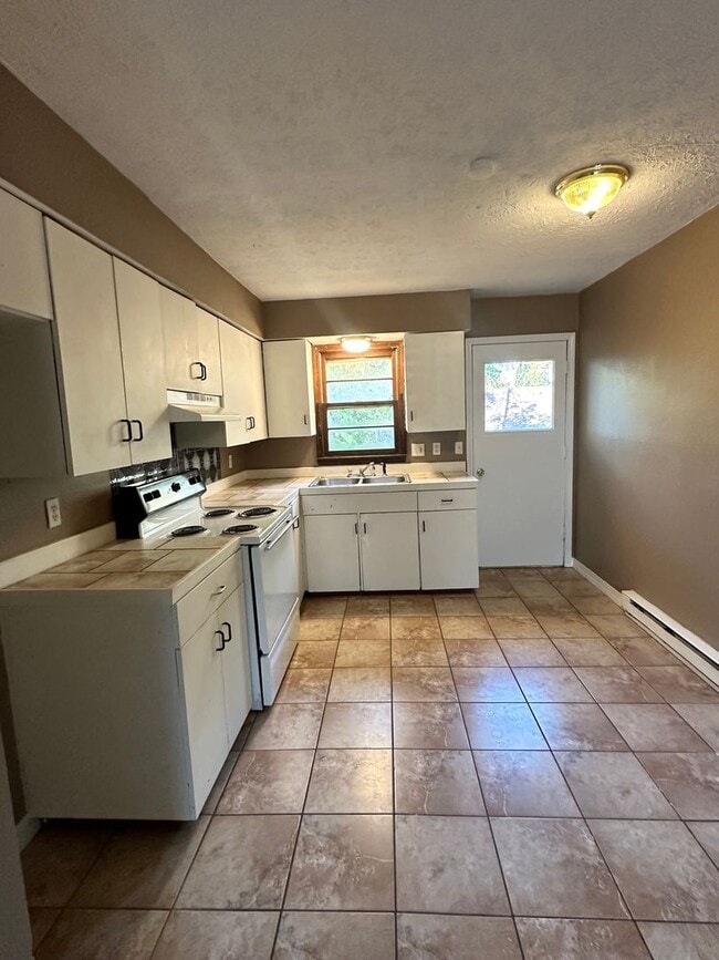 Building Photo - S0072-MF2-E1