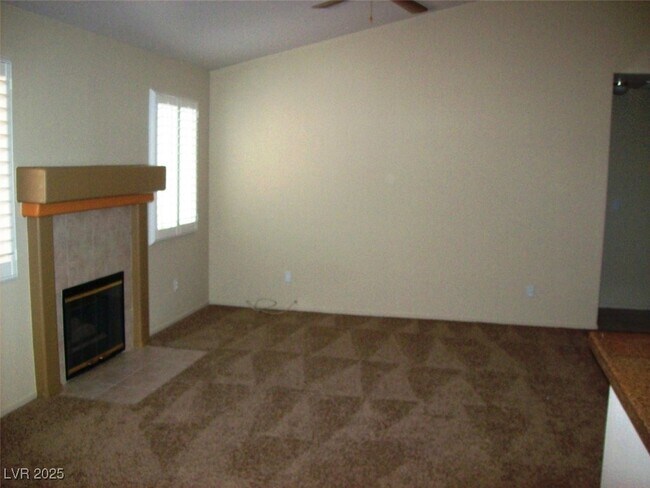 Building Photo - 5440 Red Sun Dr