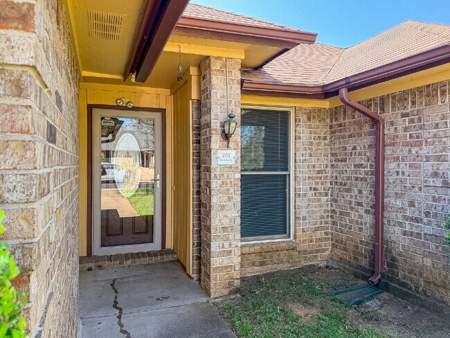 Foto del edificio - Charming 3-Bedroom Gem with 2 Full Baths in Crowley!