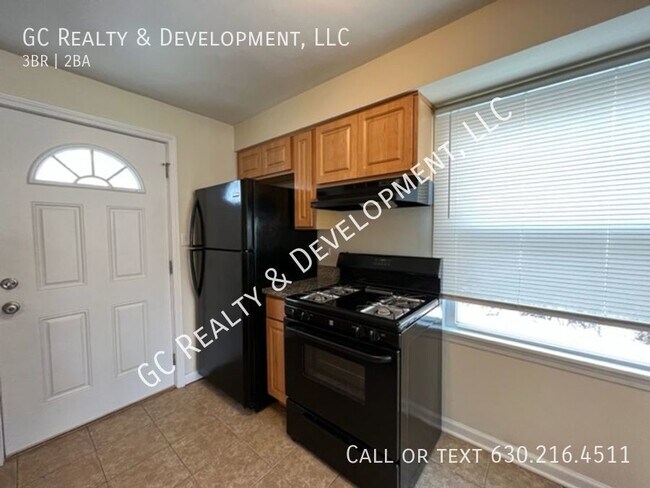 Foto del edificio - ***3 BDRM / 2 FULL BTH / FINISHED BSMT / 2...