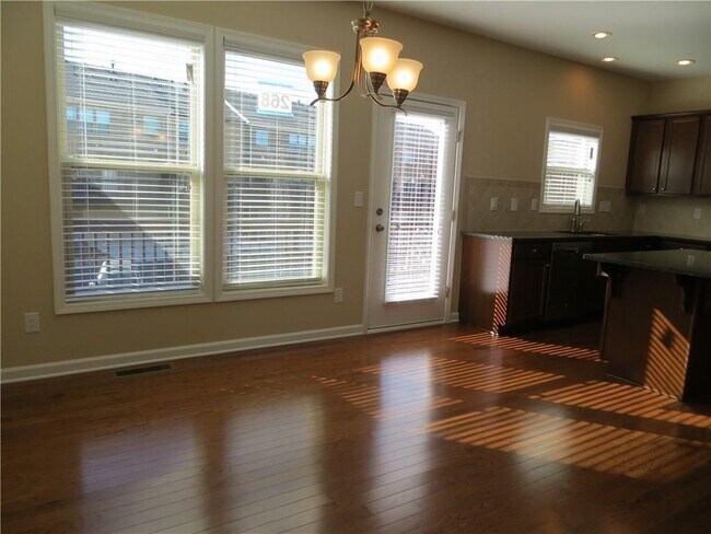Foto del edificio - 3393 Twinrose Pl