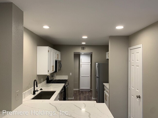 Building Photo - 3 br, 2.5 bath House - 688 Harbor Mist Avenue