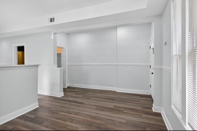 Building Photo - 6660 S Michigan Ave