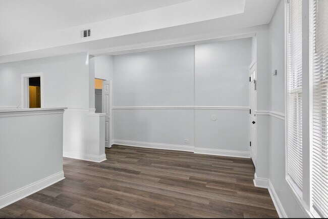 Foto del edificio - 6660 S Michigan Ave