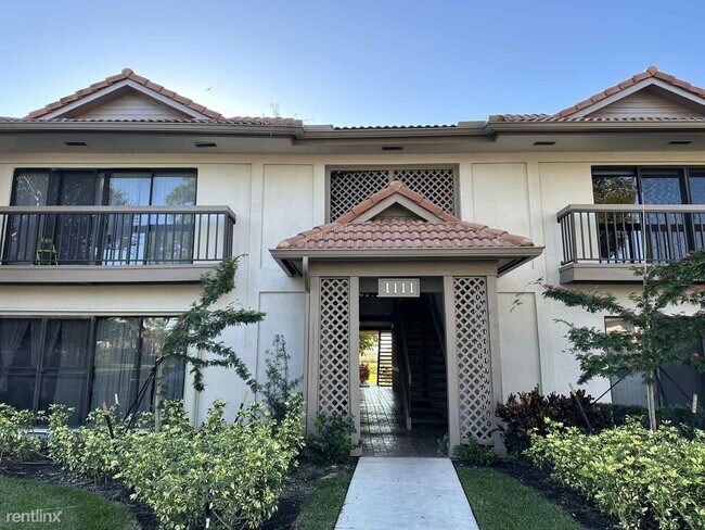 Foto del edificio - 2 br, 2.5 bath House - 1111 Duncan Cir Apt...
