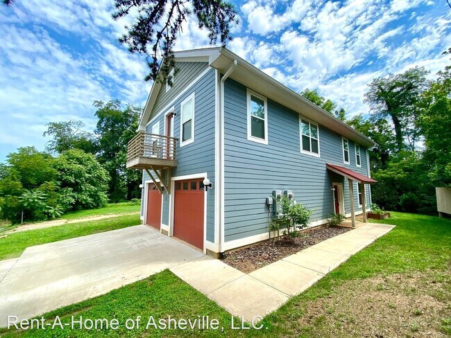 Building Photo - 3 br, 2.5 bath House - 1 Buffalo St