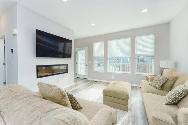 Foto del edificio - 645 Jenny Wy