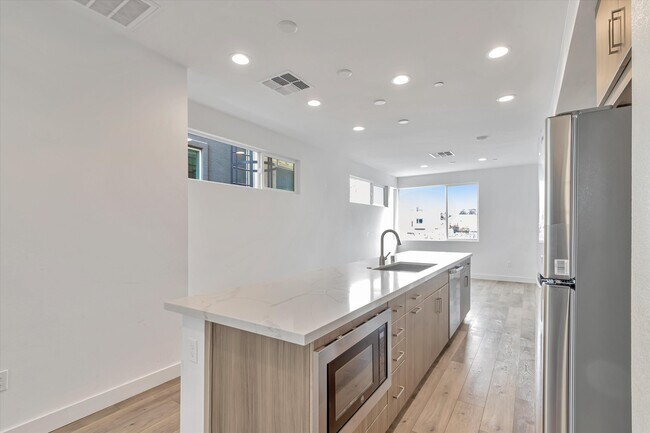 Foto del edificio - 2237 Myrtle St