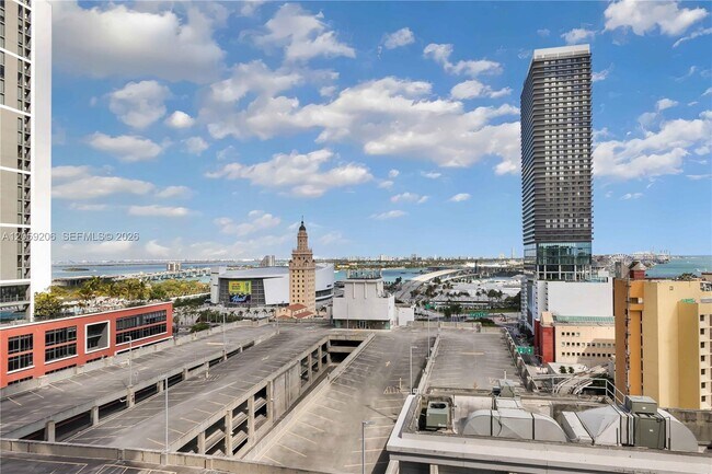 Foto del edificio - 121 NE 5th St