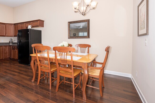Comedor - 4757 Tatton Park Cir